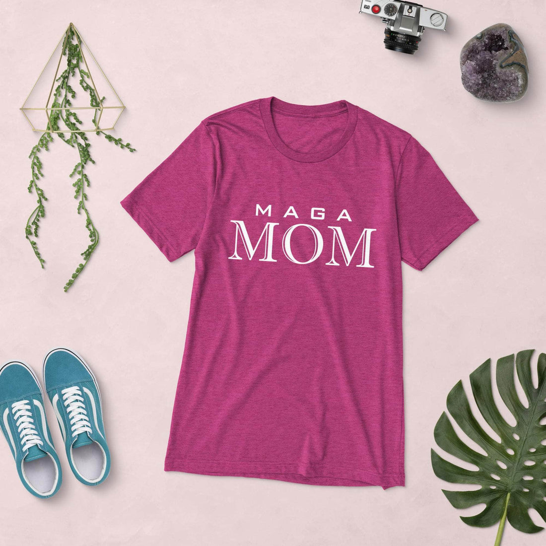 👩❤️💋👩 MAGA MOM Dictionary  t-shirt